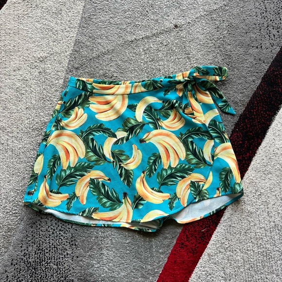 Show Me Your Mumu Annie Bananie The Great Wrap Shorts - Picture 2 of 5